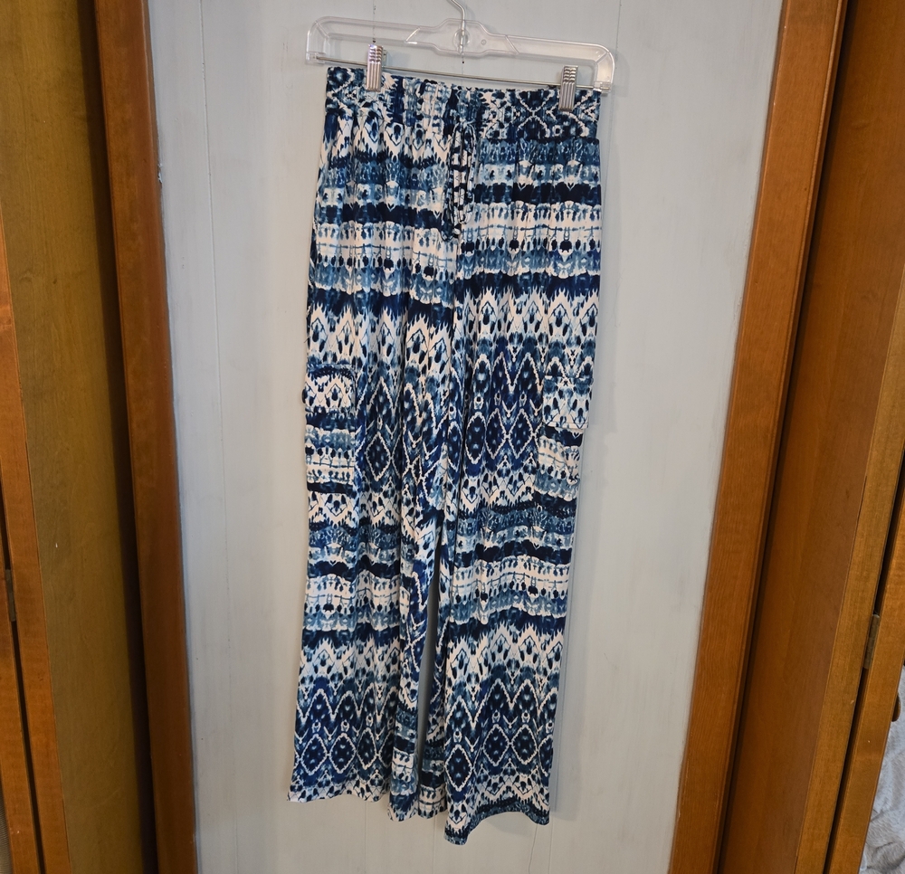 Robert Louis Blue Patterned Women's Pants- Versatile Casual Style Has Pockets!!!